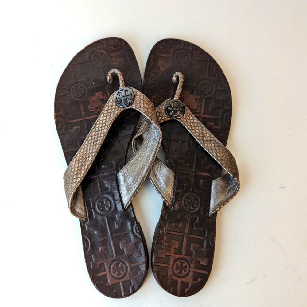 Tory Burch Thora Metallic Snakeskin Leather Flip Flops / 9